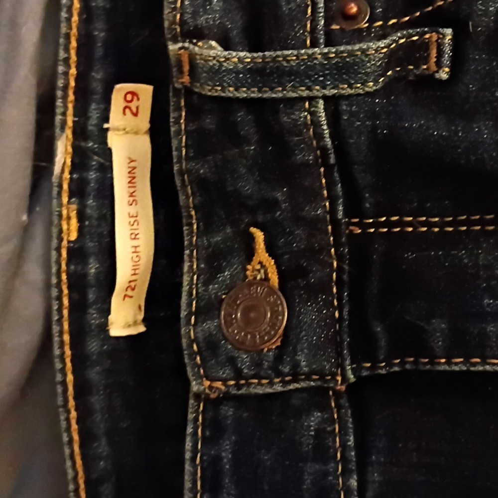 Women's High Rise Skinny Levi's Size 29 EUC - Picture 2 of 6